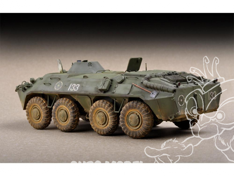 TRUMPETER maquette militaire 07137 BTR-70 APC Russe early version 1/72