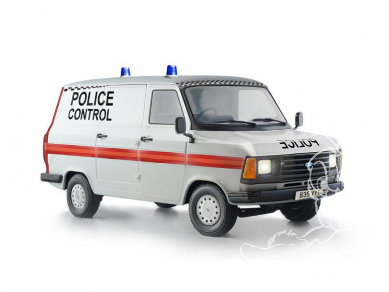Italeri maquette voiture 3657 Ford Transit Mk.2 UK POLICE 1/24