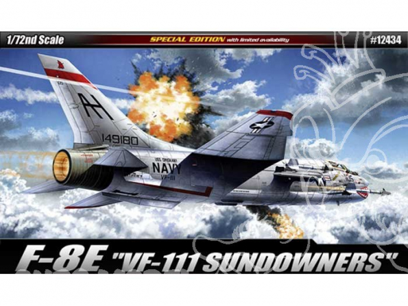Academy maquette avion 12434 F-8E VF-111 Sundowers 1/72