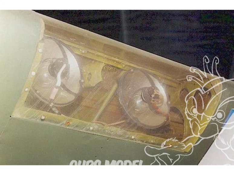 Brengun kit d'amelioration avion BRL32015 Phares d'atterrissage Britanniques 1/32