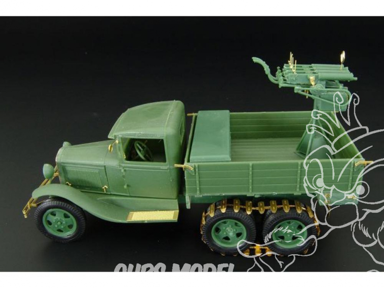 Hauler kit d'amelioration HLX48291 GAZ-AAA avec Quadruple MAXIM AA gun pour kit UM 1/48