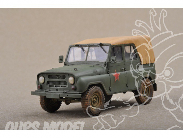 TRUMPETER maquette militaire 02327 UAZ-469 VEHICULE TOUT TERRAIN SOVIETIQUE 1/35