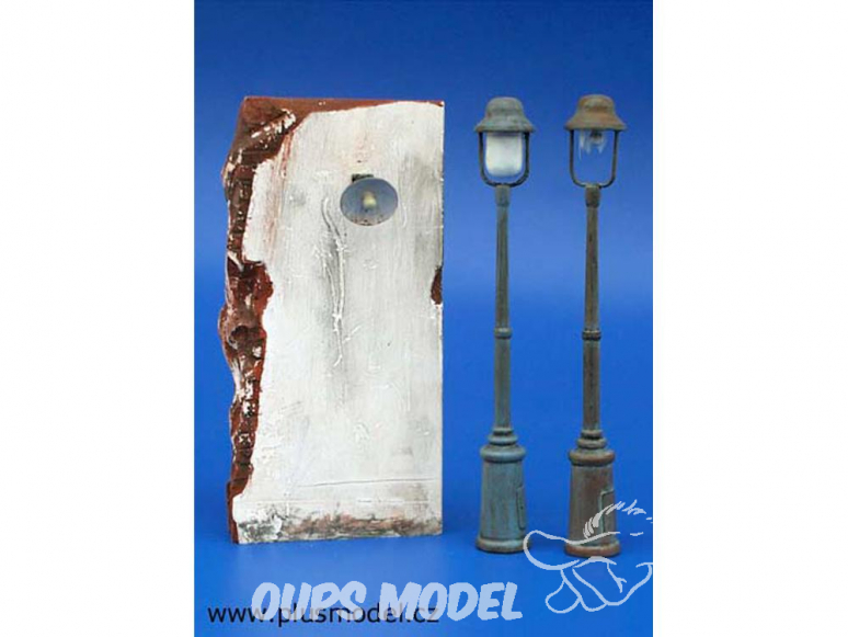 plus model 053 lampadaire 1/35