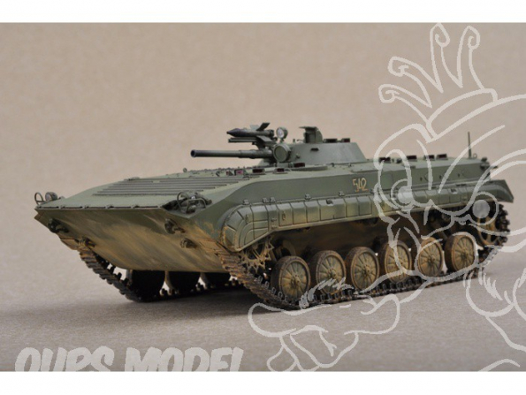 Trumpeter maquette militaire 05555 BMP-1 IFV VEHICULE DE TRANSPORT DE TROUPES BLINDE SOVIETIQUE 1/35