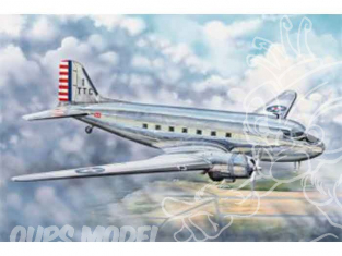 Trumpeter maquette avion 02829 DOUGLAS DC-3 SKYTRAIN TRANSPORT 1/48