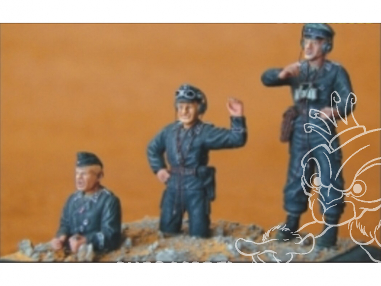 CMK figurine f35001 Équipage de char allemand 3 figurines 1/35
