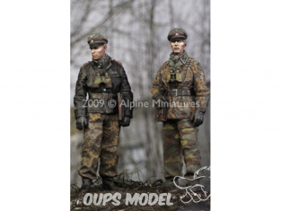 Alpine figurine 35077 LAH Officers in the Ardennes Set (2 figurines) 1/35