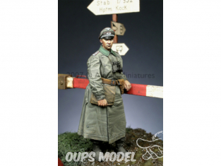 Alpine figurine 35054 Officier allemand n°1 WWII1/35