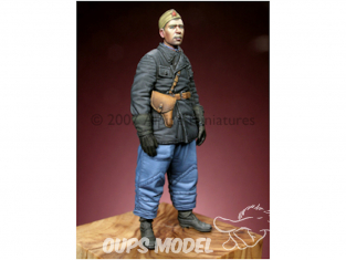 Alpine figurine 35040 Équipage de char russe WW2 1/35