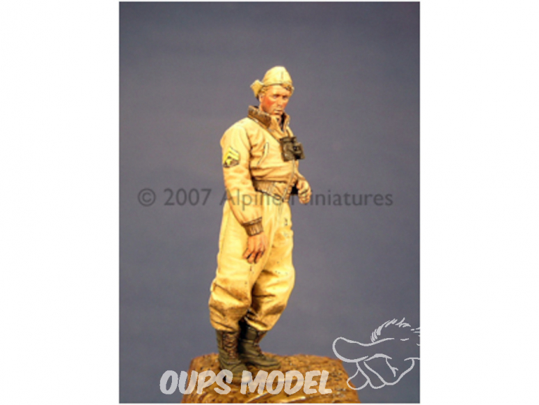 Alpine figurine 35035 Ensemble d'Équipage de char U.S. en tenue hiver (1 figurine et un buste) n°1 et n°2 1/35