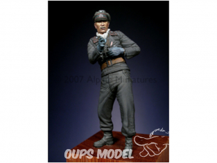 Alpine figurine 35026 Officier Panzer Early de la Seconde Guerre mondiale 1/35