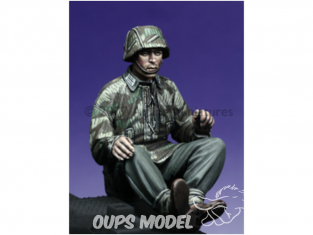 Alpine figurine 35029 conducteur d'un SdKfz 251 1/35