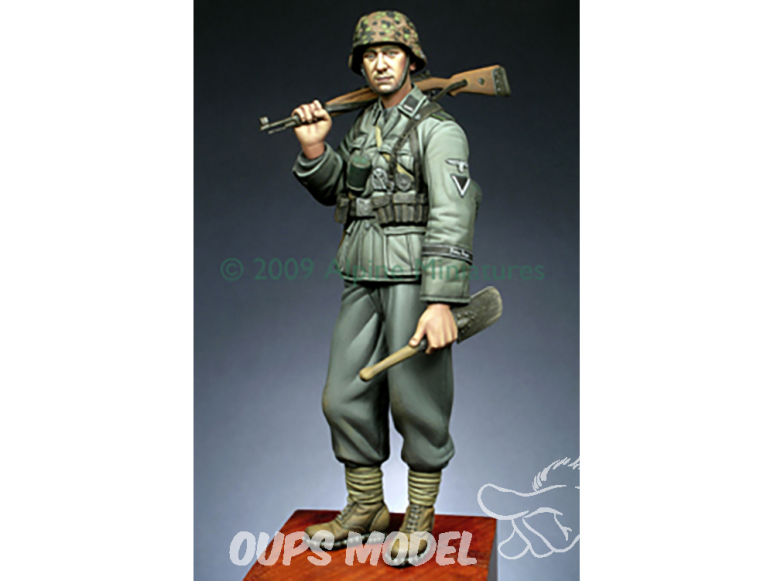 Alpine figurine 16005 Un jeune grenadier allemand 1/16