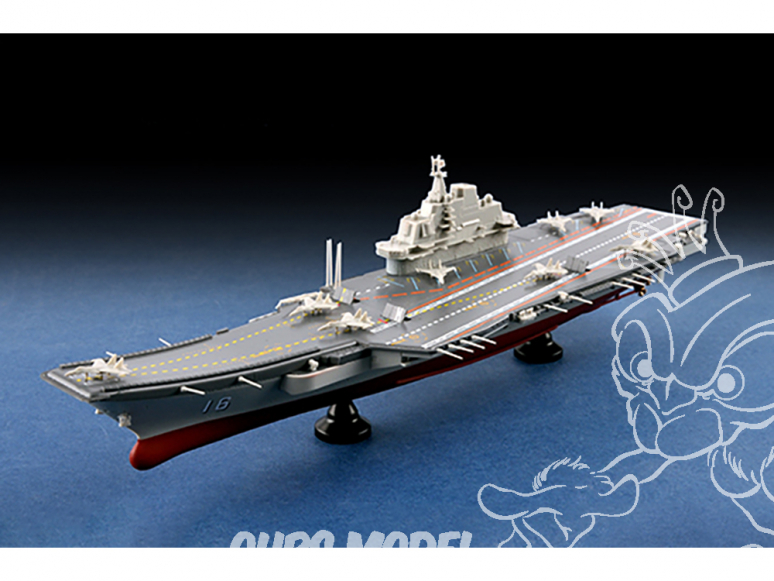 TRUMPETER maquette bateau 07313 Porte-avions PLA Navy LiaoNing CV-16 1/700