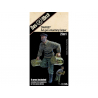 DAS WERK maquette militaire DWF007 Figurine Aide volontaire aux AA (porteur de munitions HiWi bénévole auxiliaire) 1/35