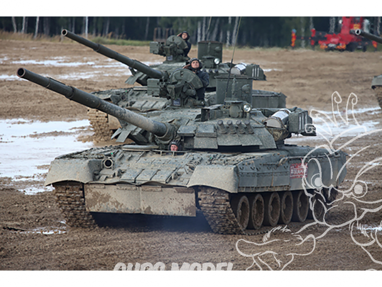 TRUMPETER maquette militaire 09579 T-80UE-1 MBT Russe 1/35