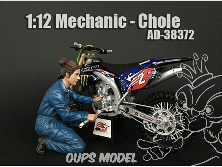 American Diorama figurine AD-38372 Mécanicienne moto Chole 1/12