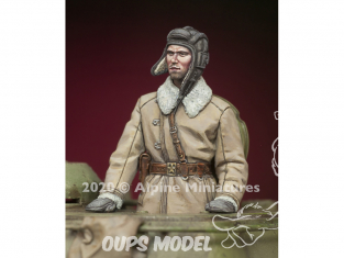 Alpine figurine 35282 Commandant de char Russe 2 1/35