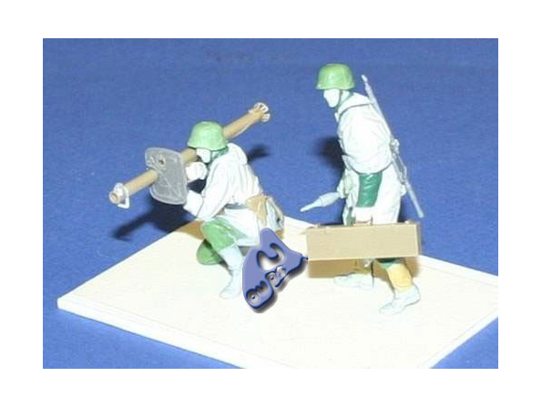 CMK figurine F35167 SOLDATS ALLEMAND AVEC PANZERSCHREK 1/35