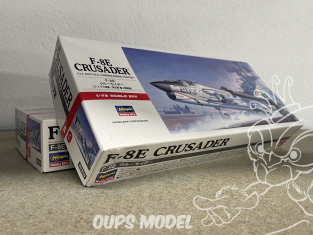Hasegawa maquette avion BA-00339 Boite abimée F-8E Crusader U.S. Navy 1/72