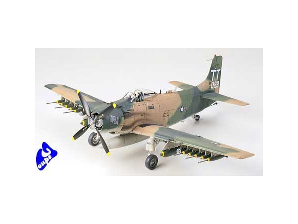 tamiya maquette avion 61073 Douglas A-1J Skyraider USAF 1/48