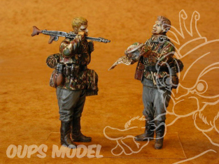 CMK figurine f35008 INFANTERIE SPECIALE ALLEMANDE (SS) 1/35