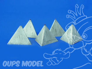 Plus Model 130 Barrieres Anti Tanks Style pyramide Set I 1/35