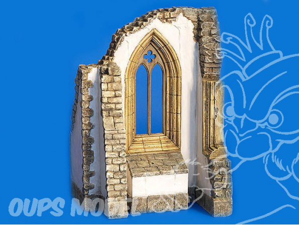 Plus Model 182 Ruine de fenetre de cathedrale Gothique 1/35