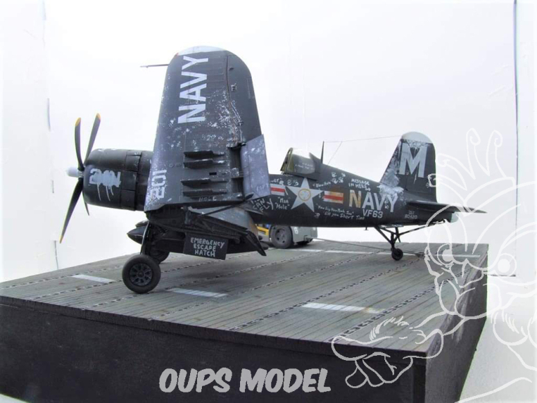 Laser Model Graver MA-22 Pont du porte-avions de classe Essex à l'échelle 1/32