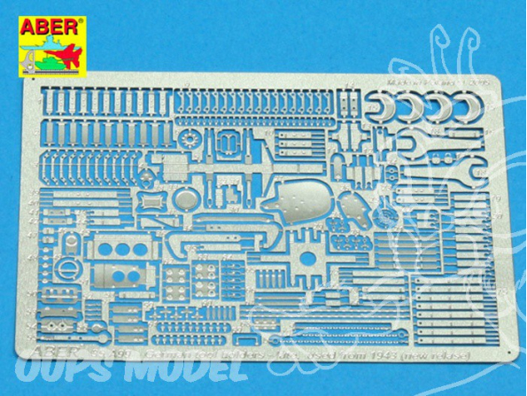 Aber 35A099 Paquetage standard Outils a main allemand apres 1943 1/35