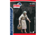 Dynamo models figurine 35008 Civil - Vieille femme marchant avec une canne 1/35