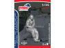 Dynamo models figurine 35147 Tankiste Tigre II Conducteur "300" 3.S.PZ.ABT 503 - G. Wunderlich 1/35