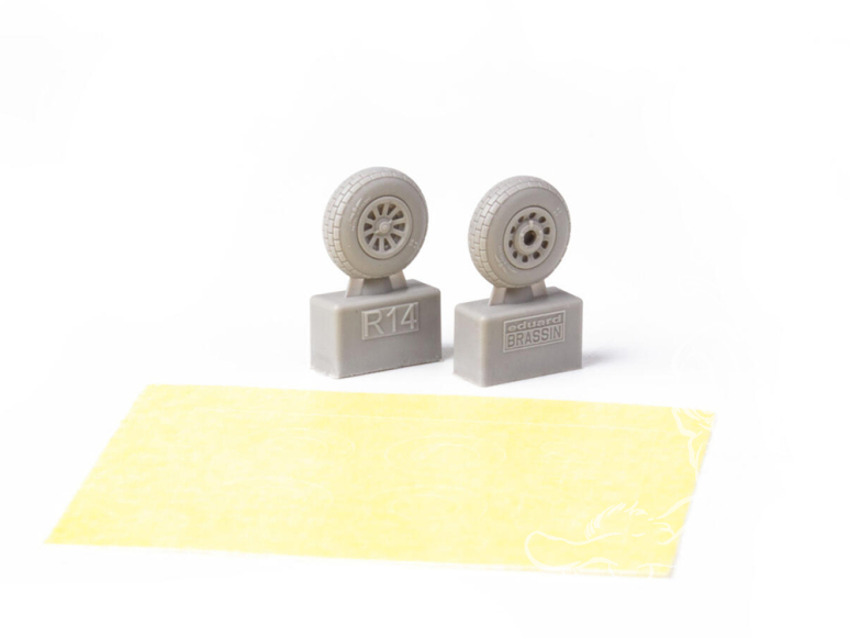 Eduard kit d'amelioration brassin 672442 Roues block tread P-51D Arma Hobby 1/72