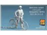 Copper State Models personel F32-074 Un cycliste de l'armée britannique marche avec son vélo 1/32