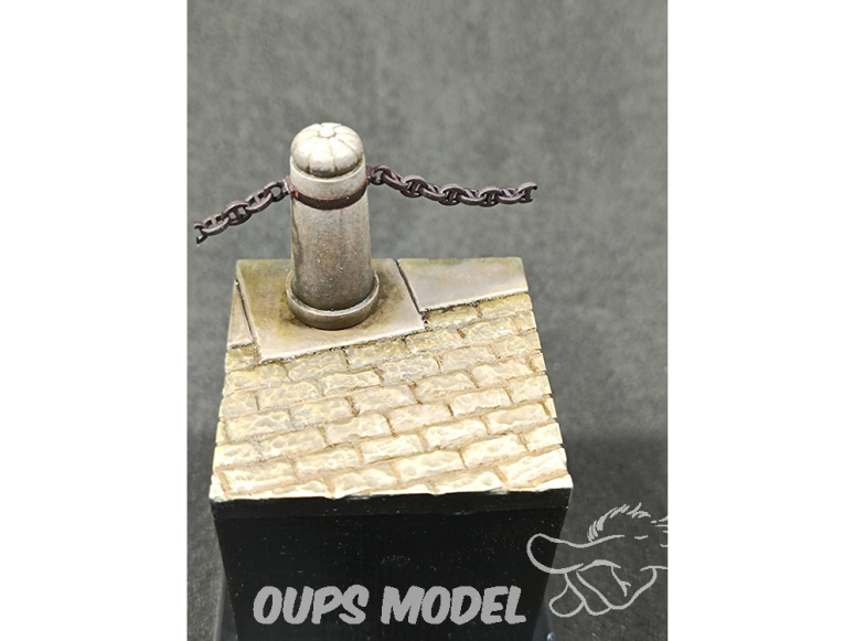 VG DioMODELS VG64329 Socle de borne avec chaînes 54 mm ou 1/35