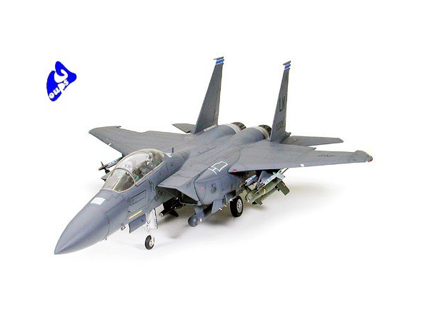 Tamiya maquette avion 60312 F-15E Strike Eagle "Bunker Buster" 1