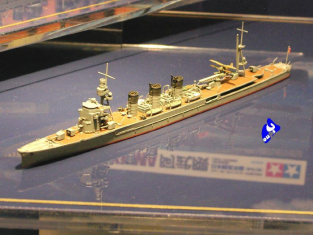 TAMIYA maquette bateau 31349 Light Cruiser Abukuma 1/700