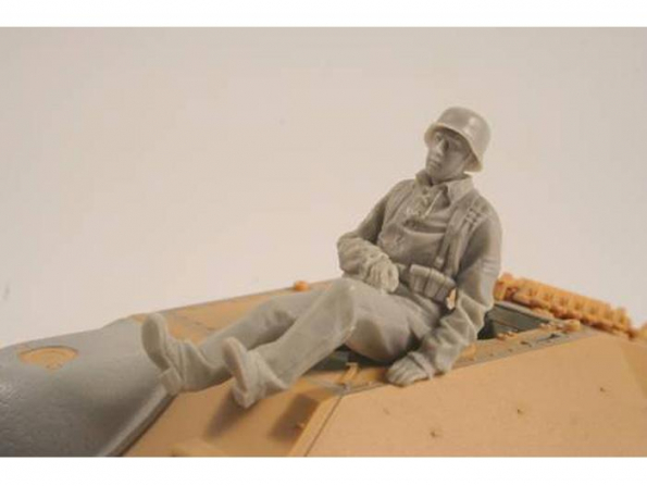 CMK kit personnage F35260 Fantassin assis sur Hetzer 1/35