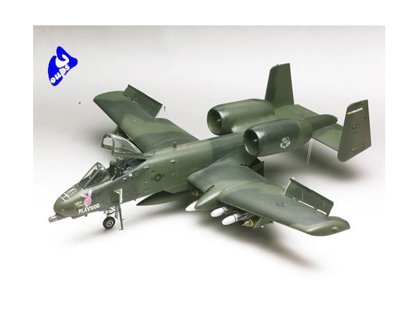 Revell US maquette avion 5521 A-10 Warthog 1/48