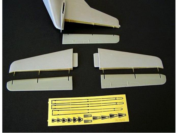 Plus Model AL7012 Surfaces d'empennage pour C-123 Provider Roden 1/72