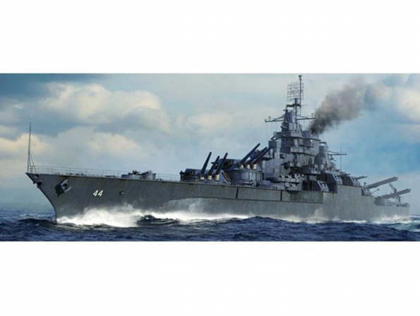 Trumpeter maquette bateau 05784 CUIRASSE USS CALIFORNIA BB-44 1945 1/700