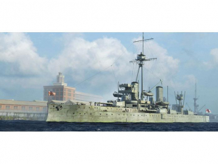 Trumpeter maquette bateau 06706 HMS DREADNOUGHT 1918 1/700