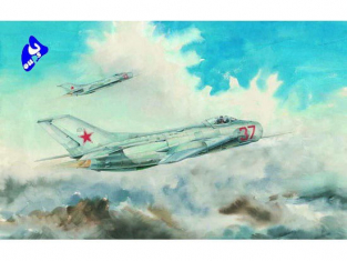 Trumpeter maquette avion 02803 MIKOYAN-GUREVICH MIG-19S 1/48